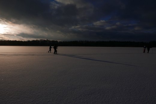 Slēpojums pa Mazo un Lielo Virānes ezeru Tirzas pagastā. 2016.g. Foto: Z.Priede